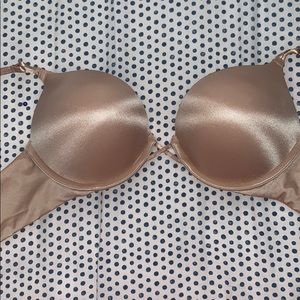 VICTORIAS SECRET BOMBSHELL BRA